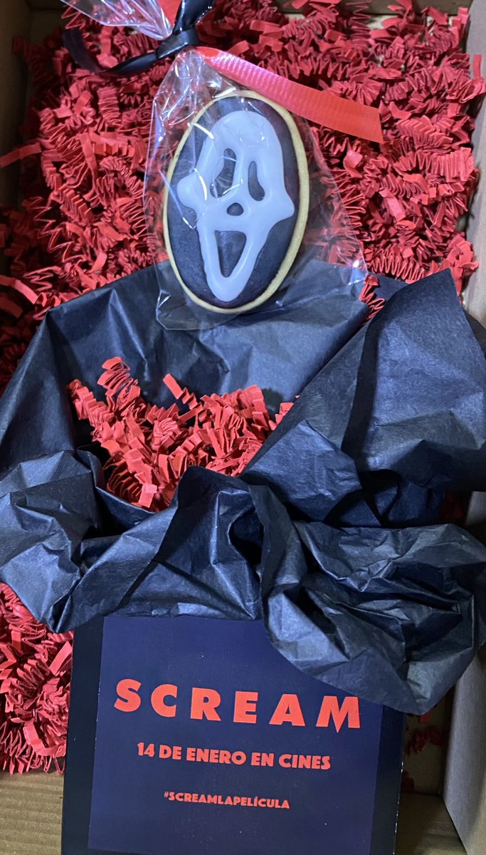 Scream_Spain's tweet photo. SORTEO ⬇ ¡Consigue una de las galletas 🍪 de #Scream gracias a @paramount_spain! Sorteamos 1 galleta con la cara de #Ghostface.

Para ello solo tienes que seguir a @Scream_Spain, a @paramount_spain y hacer RT 🔄 y MG❤️ a este tuit con el hashtag #ScreamLaPelícula. https://t.co/jL78AezyZ4