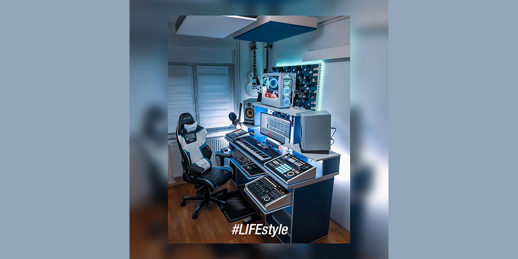 lifeinformatica's tweet photo. El sueño de todo genio musical😍🎼

Todos estos componentes y muchos más los encontrarás en nuestra web.

➡️ https://t.co/16Mpb6KMk3

Créditos a Zero Beats 

#LIFEstyle #LIFEinformatica #LIFEgaming #GamingIsLife #Gaming #LoQuiero #MejorSetup https://t.co/drHPbb8S7O