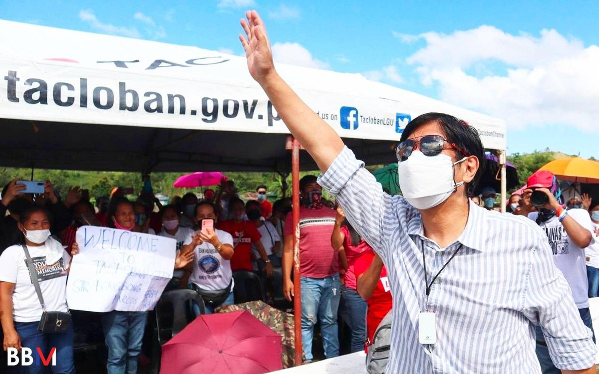 bongbongmarcos's tweet photo. Malalaking ngiti at mga pagbating sing-init ng araw ang sumalubong sa ating pagdalaw sa Tacloban, rehiyon ng Eastern Visayas. 

Hanggang sa susunod po naming pagbalik! Damo nga salamat! https://t.co/Drk98vjQso