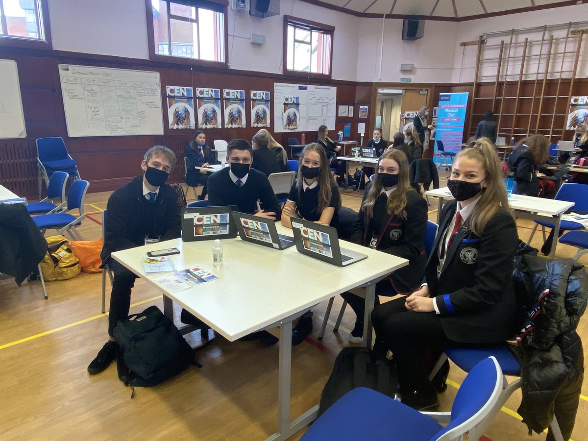 cen_climatenews's tweet photo. @LGS_1183 @LGSGeo @BiggarHigh @biggargeo are reporting and writing articles together🌍♻️ #temwork #COP26 #TogetherForOurPlanet #whenworldscollide https://t.co/o95aKJ4pP1