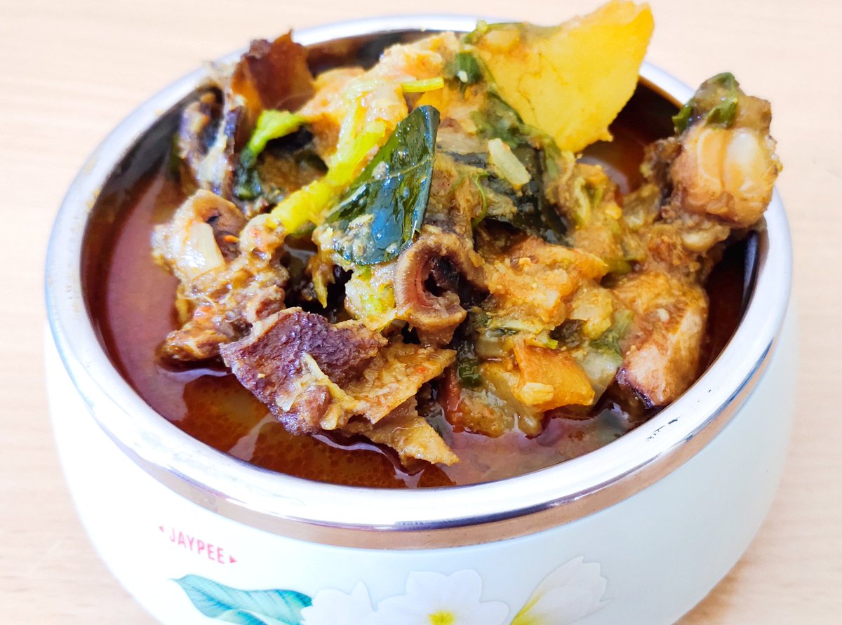 CookEmerging's tweet photo. Dry lamb curry with potato. Recipe comming soon. 
#lambcurry #Meat #drymeat #recipes https://t.co/gAlhyajlRa