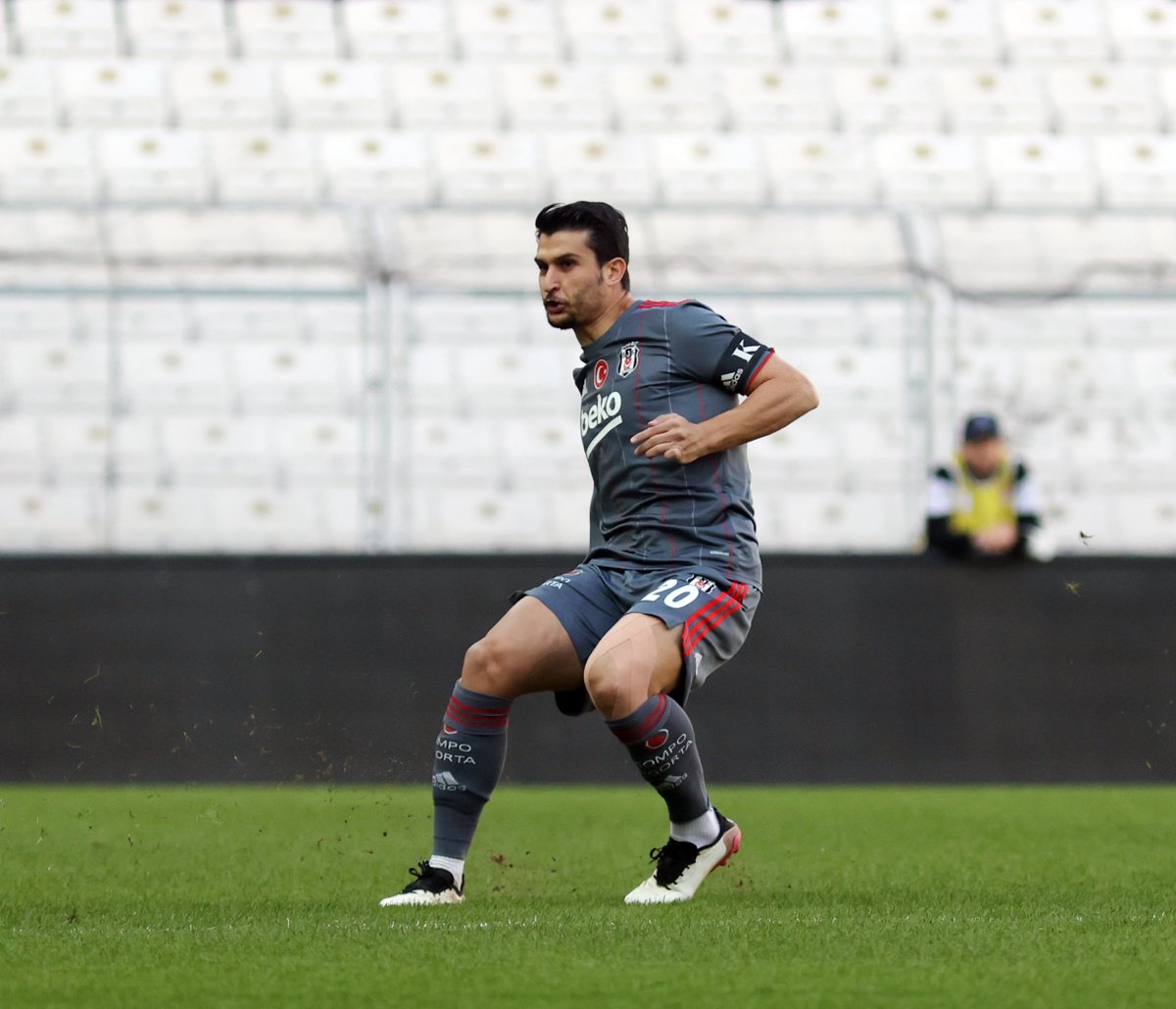Besiktas's tweet photo. 📸 Karşılaşmanın ilk yarısından fotoğraflar.

#BJKvFKS https://t.co/kOO2iKYeDj