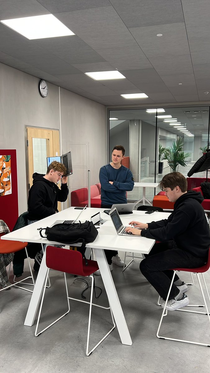 Team work makes the dream work #BusinessLaw <a href="/MetropoliaBiz/">Metropolia Business School</a>