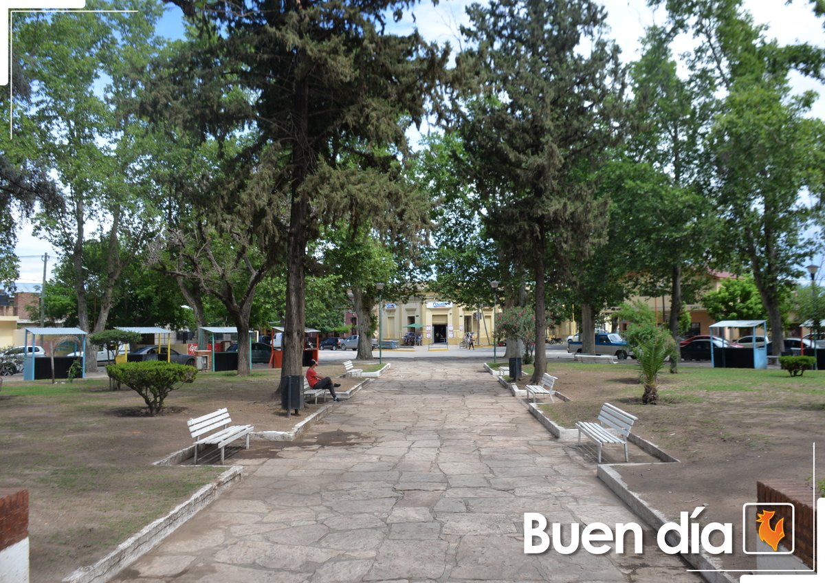 sanroquefm's tweet photo. PLAZA SAN ROQUE, UNA PLAZA CON HISTORIAS
#EDLM – Nuestra plaza es cuna anécdotas, recuerdos e historias. ¿Tenés alguna para contarnos? Hoy tendremos una jornada mayormente soleada con una máxima de 29º C, ideal para disfrutar de unos buenos mates en esta plaza! https://t.co/LTWC1PZxGW