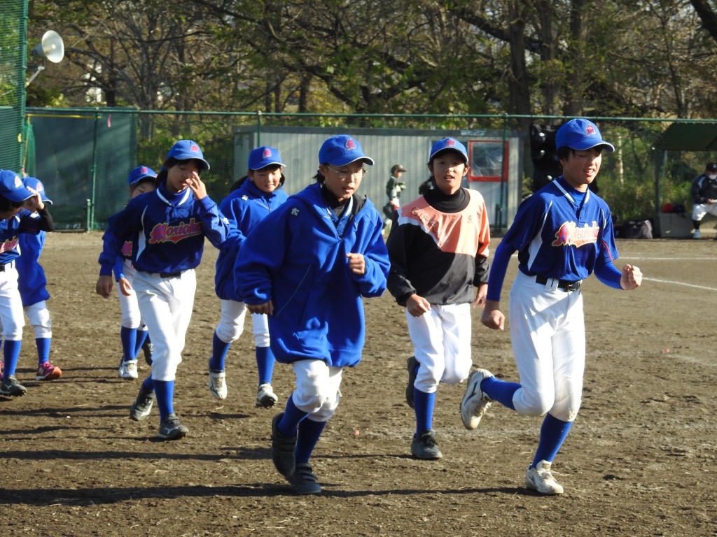 FriendsMksi's tweet photo. 『11/7練習試合＆練習風景』
さぁ、走れ～！！！
11/13 14『東北小学生女子野球大会』に向けて、みんな、頑張ろうぉ～(^^♪
#学童野球
#学童女子 
#女子野球 
#女子野球チーム
#岩手女子野球
#スポ少
#東北小学生
#女子野球大会
#盛岡女子フレンズ
#女子フレンズ https://t.co/jZyP0nf8by