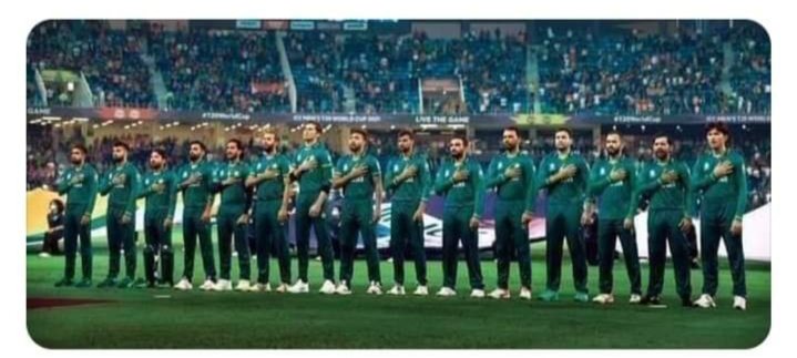 ShayanShykh's tweet photo. جہاں پہنچ کر قدم ڈگمگاۓ ہیں سب کے
اس مقام سے اب اپنا رشتہ  ہوگا  
#T20Worldcup2k21
#PakvsAus
#TUM_JEETO_YA_HARO_HAMY_TUM_SY_PYAR_HE❤️🇵🇰 https://t.co/C8xA2cVGVc