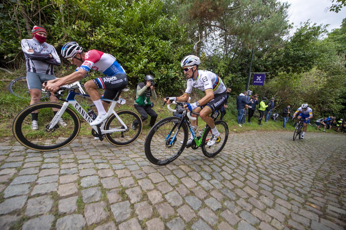 11/11... en los campos de Flandes...
prefiero las clásicas de primavera!
#MVDP #Flanders #ciclismo #alaphilippe