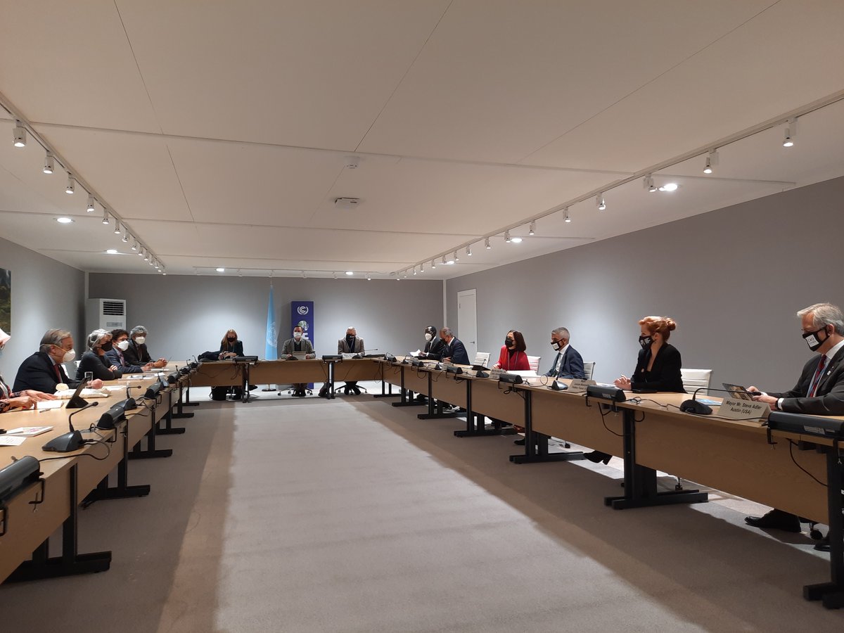 uclg_org's tweet photo. Today at #COP26 a @GlobalTaskforce delegation meets w/ @UN SG @antonioguterres "We need to reinforce the institutional relationship between LRGs &amp; the UN System. An effective transformation is vital. What you do as Mayors is critically important." #Time4MultilevelAction #LGMA https://t.co/qJmxKl4rNn