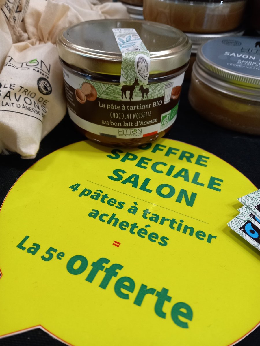 PascaleBlt's tweet photo. #MIFExpo arrêt @LafermeduHitton 
Cécile &amp; Emmanuel vous attendent avec leurs supers produits : savons gommages déos HE &amp; pour les gourmands : 1 pâte à tartiner terrrrrriiiiiibbbblllleeee📍O10 
Ils n'ont pas été élus "Ferme préférée des Francais" pour rien (poke @bernstephane 😉) https://t.co/OnjA1Pmwam