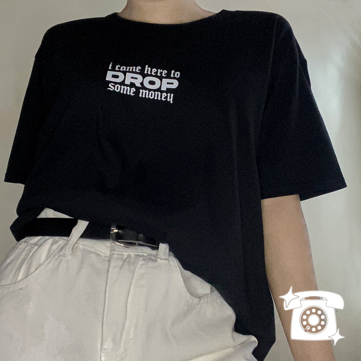 88HOTLINEPH's tweet photo. โฆ๐ฑโ #88HTLUPDATE
Rock street style with our Money shirt from our LS1 collection! ๐
Should we bring this back for โฑ480? Let us know by commenting down below! https://t.co/jCIr4VI1mp