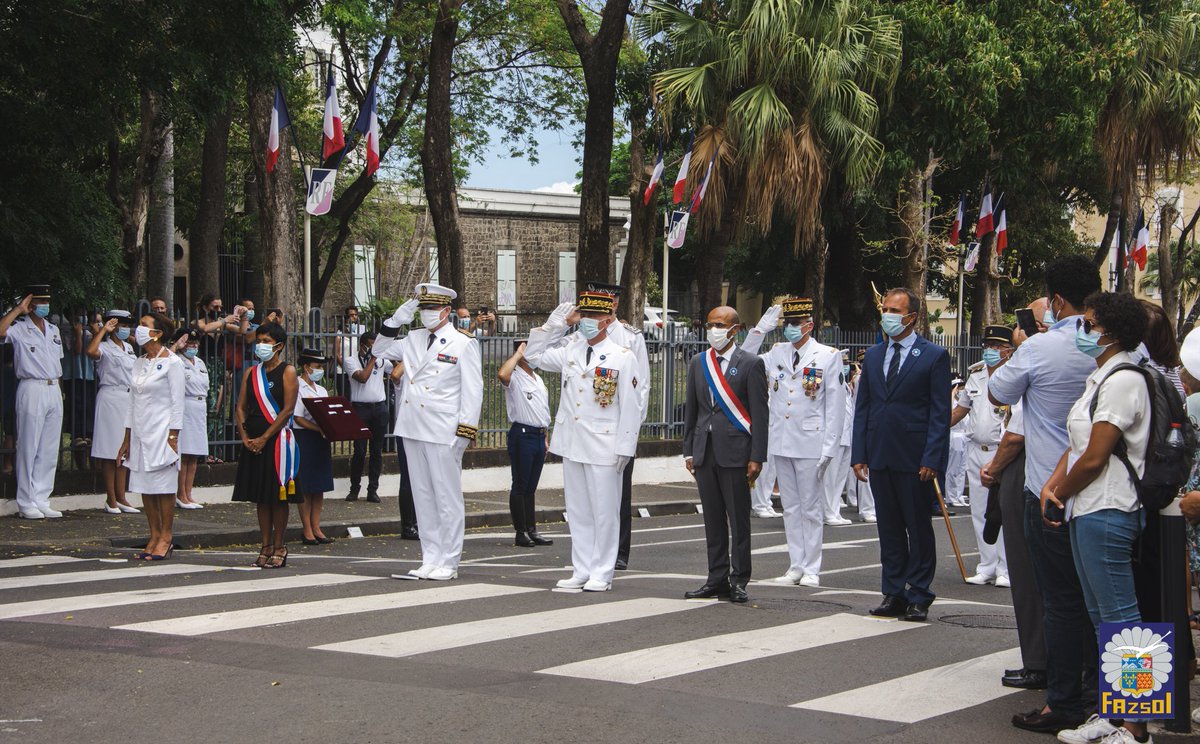 FAZSOI_Officiel's tweet photo. ‘’La première richesse des Armées est constituée d’Hommes qui servent la France avec détermination et résilience.’’ En ce jeudi 11 novembre 2021, les FAZSOI rendent un hommage particulier à tous les morts pour la France, tombés, au cours des guerres. 

#DevoirDeMémoire 🇫🇷 https://t.co/QcYmYyrKTE