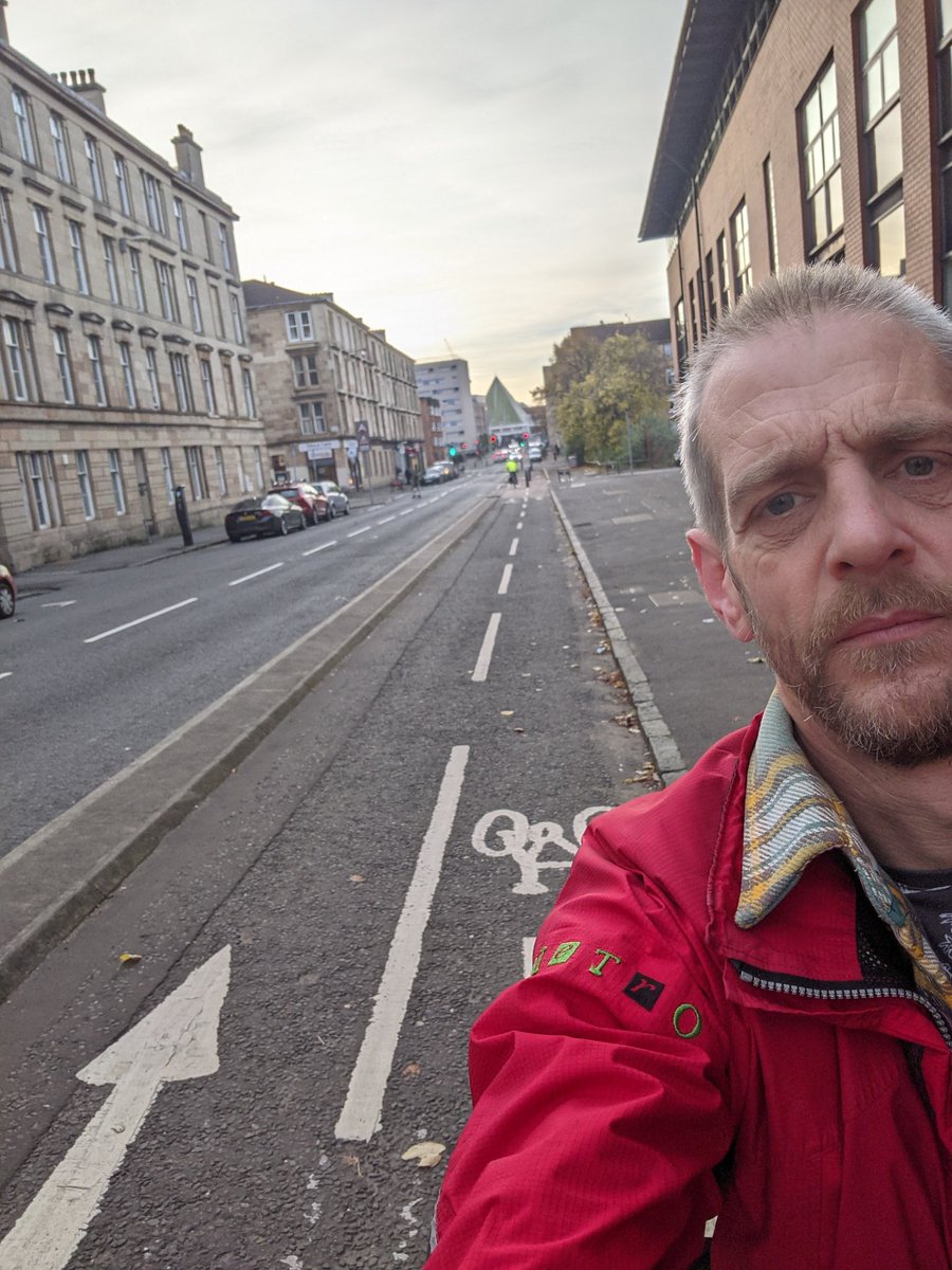 countcaspargh's tweet photo. My last day helping out @ClimateAccept with the @PinskyMichael #PollutionDrift instillation at Gartnavel Hospital in Glasgow. 

I took a different route this morning lots of semi seg and kerb protected lanes. Safe cycling is hugely important in reducing urban pollution. https://t.co/1rs4Fqv2pf