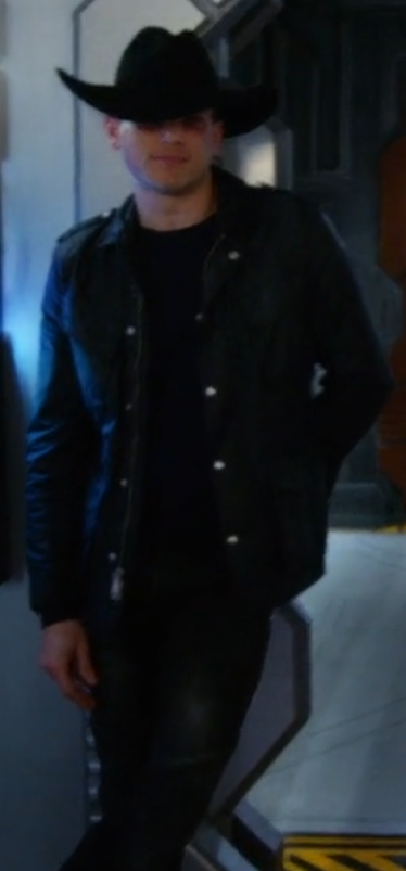 hntrcomic's tweet photo. captain cold delivering the looks as always https://t.co/xQzv5Mj6xY
