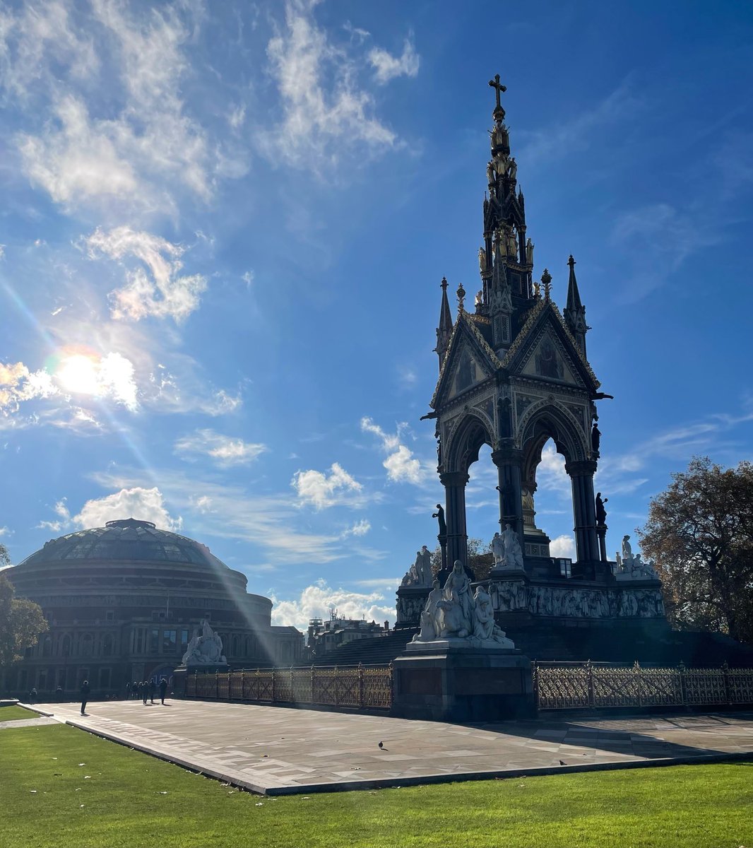 Sun is shining over london. We are planting a new church out of our Liverpool church. ACOL x 4.  Come and join us, we need all the help we can get as we begin the privilege of bringing the gospel to this great city.