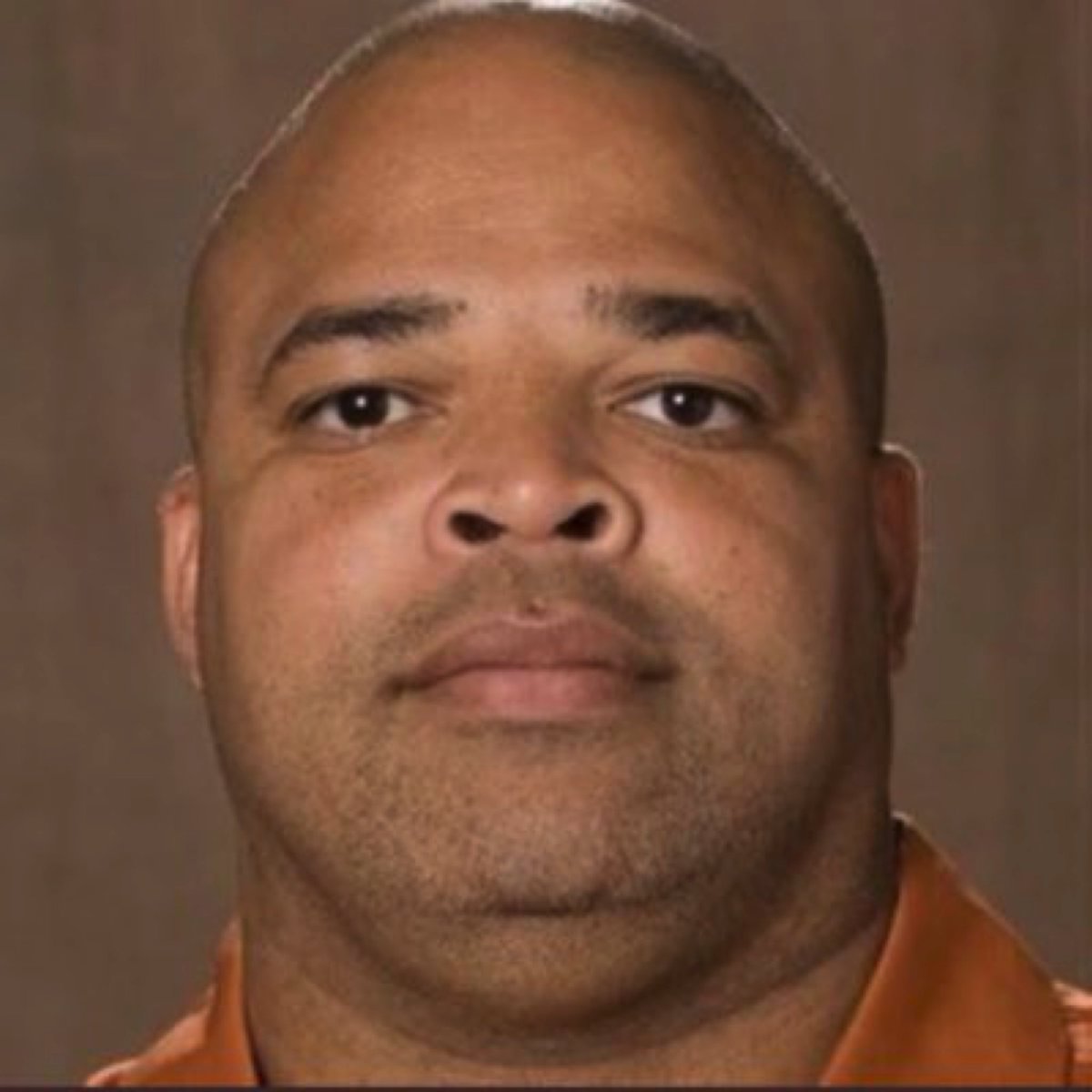 ahorne's tweet photo. Get up and be great today. No excuses allowed. #HookEm #BoDavis https://t.co/bCniDnHbth