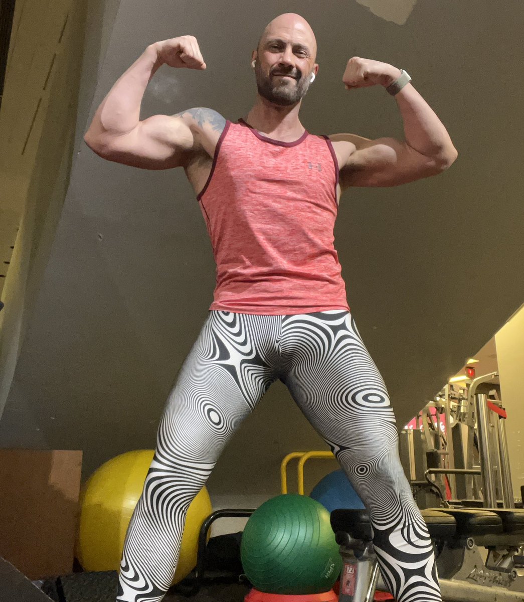 Captain Spandex tweet media