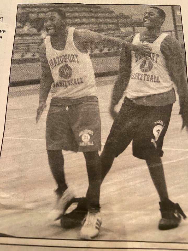 ItsCoachWhite23's tweet photo. Happy Heavenly Birthday Bro 😔💔 https://t.co/bZJNdefBi1