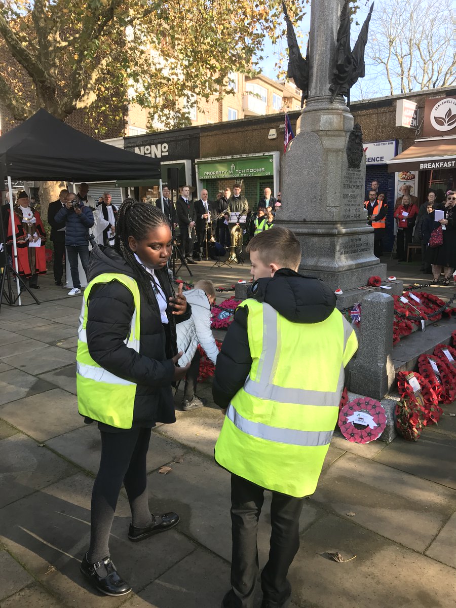 AlbionPrimary's tweet photo. Albion attended the Armistice Day service and laid a wreath
It was a poignant service.
#ArmisticeDay #apsRespect https://t.co/0LuCVAW2zG