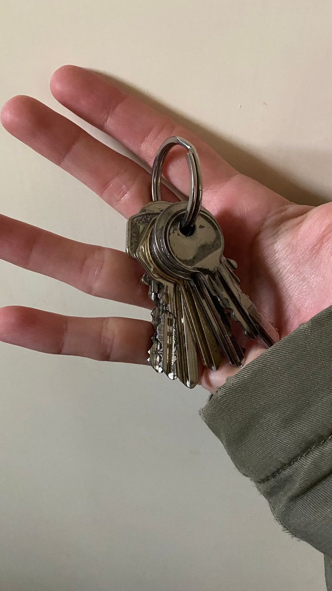 celestineia tweet media