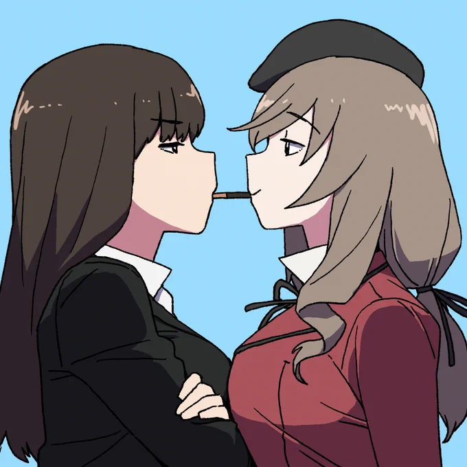 ポッキーゲームに興じる家元ら 