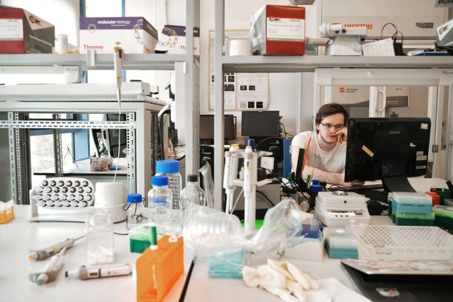 научно-исследовательский центр. соревнования по робототехнике. инновационная лаборатория.