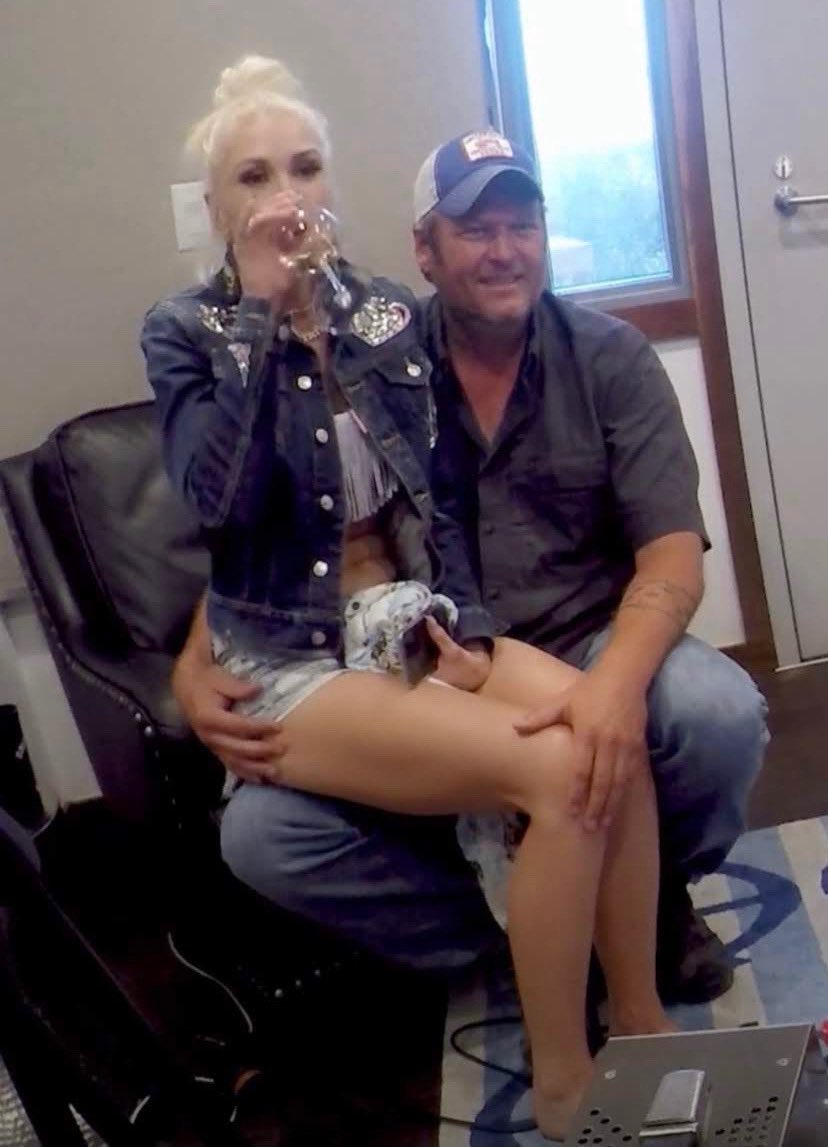 post or retweet to vote #BlakeShelton for #TheCountryArtist of 2021 for the #PCAs