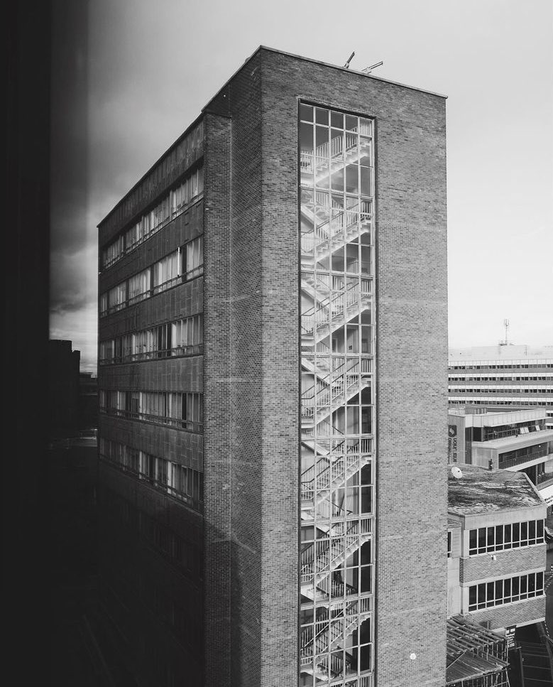 modernistmag's tweet photo. For this weeks #ChapterChat we’re fancying some #Sheffield #tower action.
1.Arts Tower. 📸 Photo Barry Evans.
2.Former offices for Husband & Co., Glossop Rd. c. 1960. @modernistsocshf for all Sheffield Chapter news⠀⠀⠀⠀⠀⠀⠀⠀⠀⠀⠀⠀
https://t.co/akYOAcbJqx. https://t.co/Tw36GzvSWH