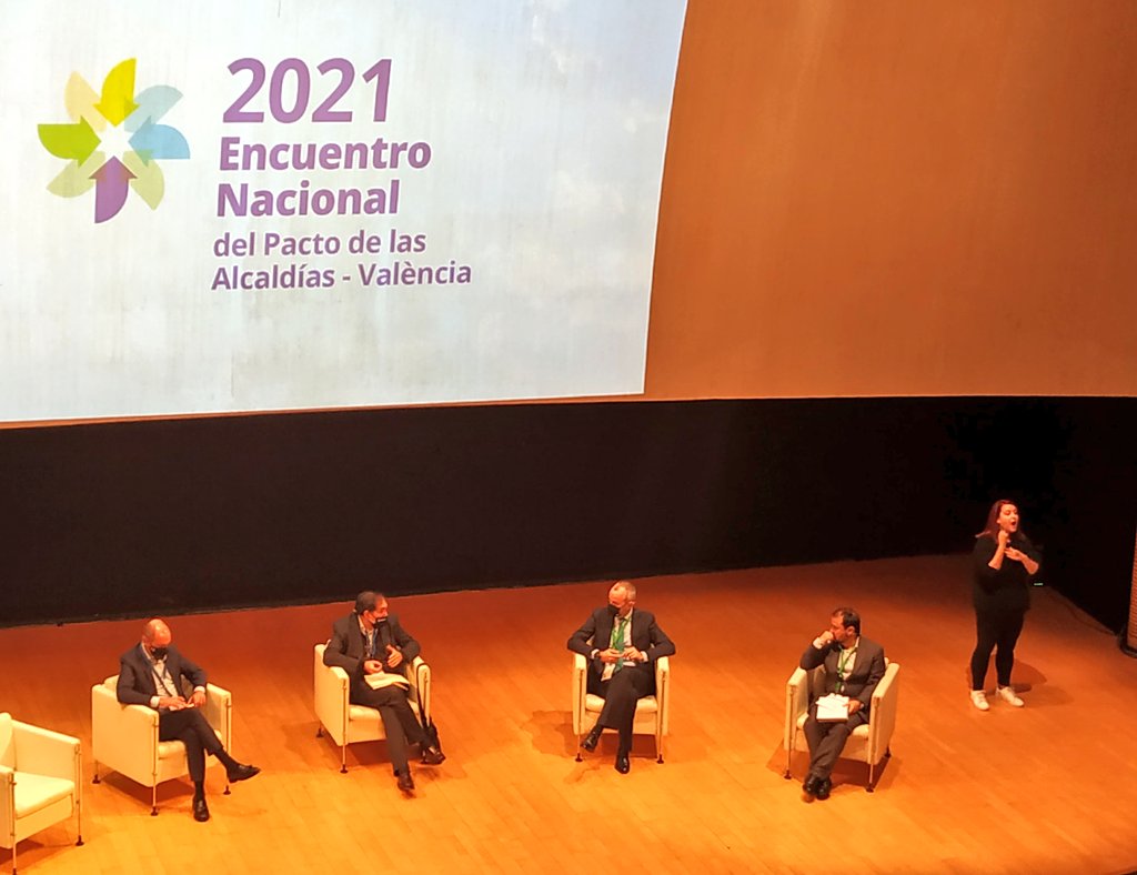Hablando de #pobrezaenergética en el evento del #PactodeAlcaldías que ha convocado hoy la @dipvalencia
@reaccionaxclima

@bcn_ajuntament
@Pamplona_ayto
@zaragoza_es
@AjuntamentVLC

#DerechoALaEnergia
#EvoluciónEnergética