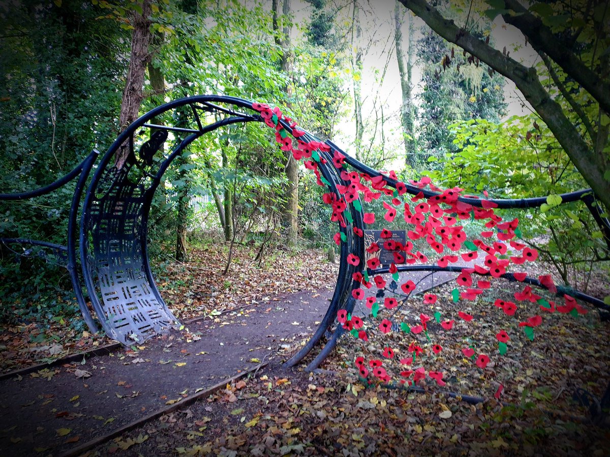 MuchAdoWorkshop's tweet photo. #rememberanceday2021 #NeverForget #liveforpeace https://t.co/NM69Bg5Muz