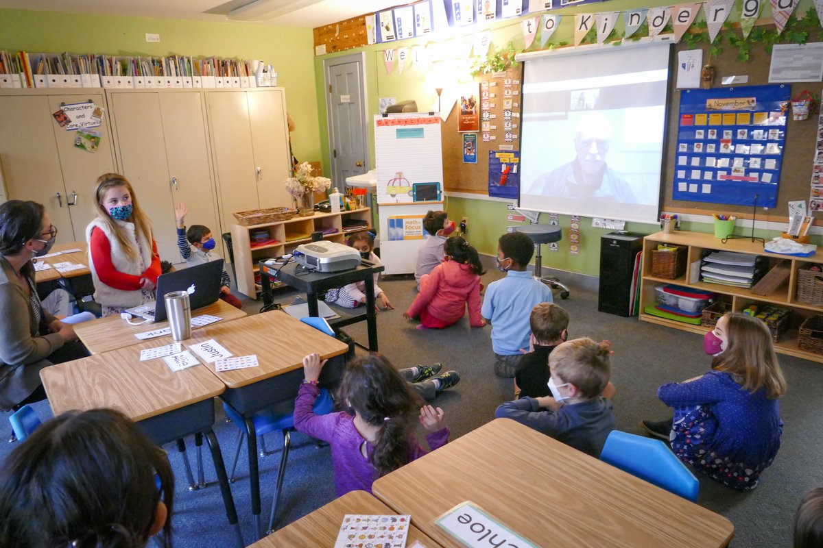 CrossrdsAcademy's tweet photo. Today our students are honoring Veterans by virtually chatting with them, reading books, and discussing heroism and wars. We thank all who have served! #veteransday #thankyou #strongmindskindhearts https://t.co/VYEPNUKVzY