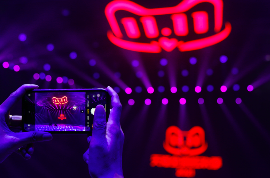 双十一来了！Double 11 is here!

Today is the 13th year of #双十一 (Shuāng shíyī) #Double11 (also known as Singles Day) and the beginning of a new 12-year cycle. Are you participating in 11.11 this year &amp; what's in your shopping cart? 

#SinglesDay #China

Credit: Alibaba Group