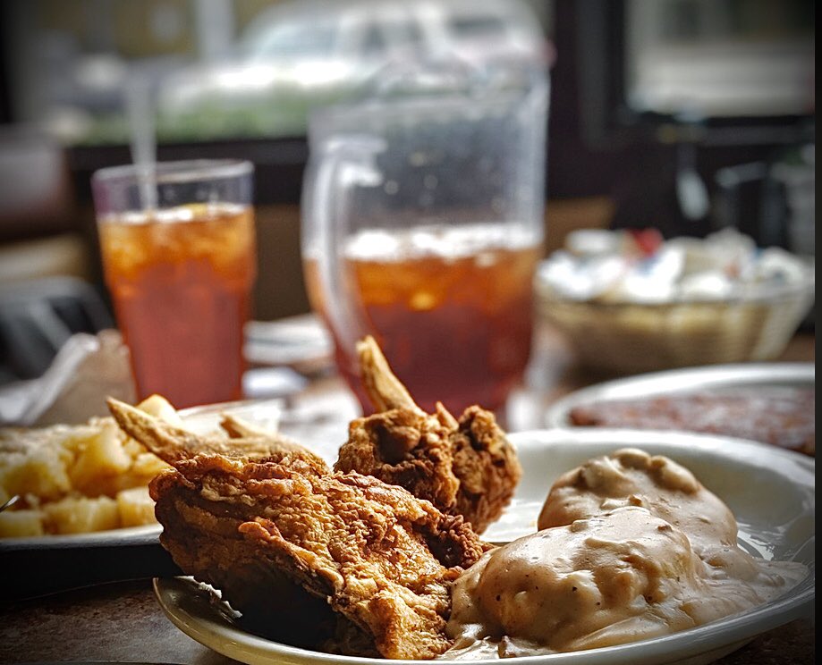 CapitolPancake's tweet photo. Welcome to the Capitol Pancake House!!!

@Rostovs_Rocks @CapitolPancake @DeanCanavos @VisitVaBch @VisitWmbg @ccanavos  @VisitVirginia    @WilliamsburgGov @colonialwmsburg @WmsbgNews  @DougPons @VirginiaBeerCo https://t.co/tZxGC1slyl