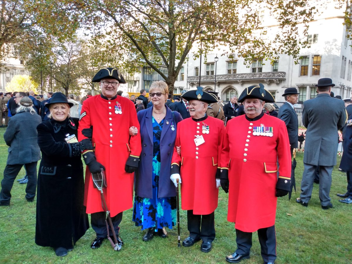 WrvsServWelfare's tweet photo. Today our WRVS Services Welfare management team commemorated the fallen at Westminster Abbey Field of Remembrance #armisticeday  #lestweforget2021 @wabbey https://t.co/8uvAJfxZ0C