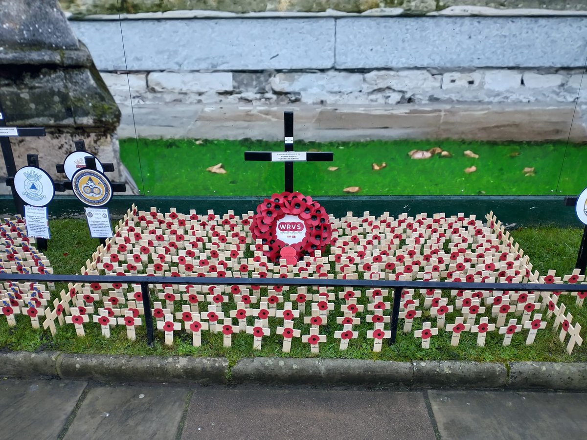 WrvsServWelfare's tweet photo. Today our WRVS Services Welfare management team commemorated the fallen at Westminster Abbey Field of Remembrance #armisticeday  #lestweforget2021 @wabbey https://t.co/8uvAJfxZ0C