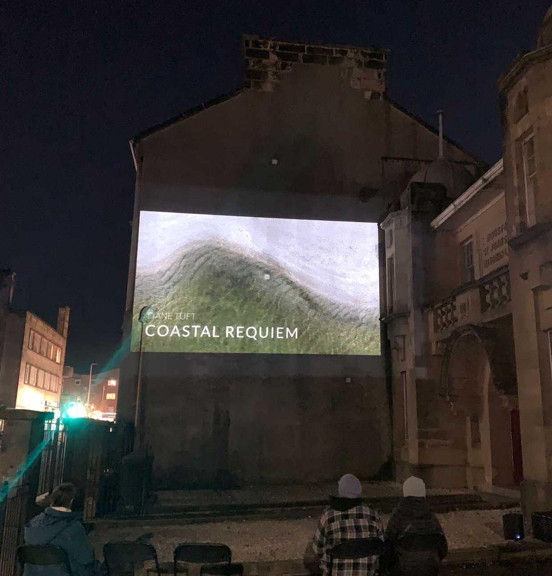 weareoneren's tweet photo. Don't miss the last two of Renfrewshire's Screens on COP26 outdoor film showings 📽️
- Thurs 11th Nov at Gilmour St (CEX Gable wall) 
- Fri 12th Nov at Erskine Sports Centre
Find out more 👉  https://t.co/2kiZXTTC0g
Pictures by @Cinescapesuk from last night in Johnstone 📸🤩 https://t.co/Jbe4IHZcTg