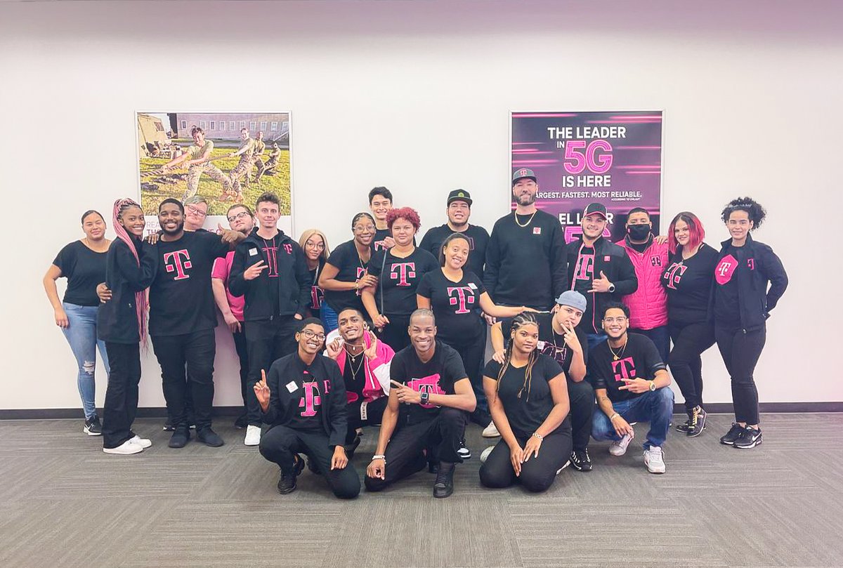 Arch_Telecom's tweet photo. Our Northern MA #ArchSquad had a 🔥 workshop this week with their special guest appearance from our Orlando District Manager, James C.!

"Thank you for sharing your wisdom. We can't wait for you to witness our growth, and be along our side through our successes!"🏅-RSM, Yancy Q. https://t.co/XBa1Db5Xyo