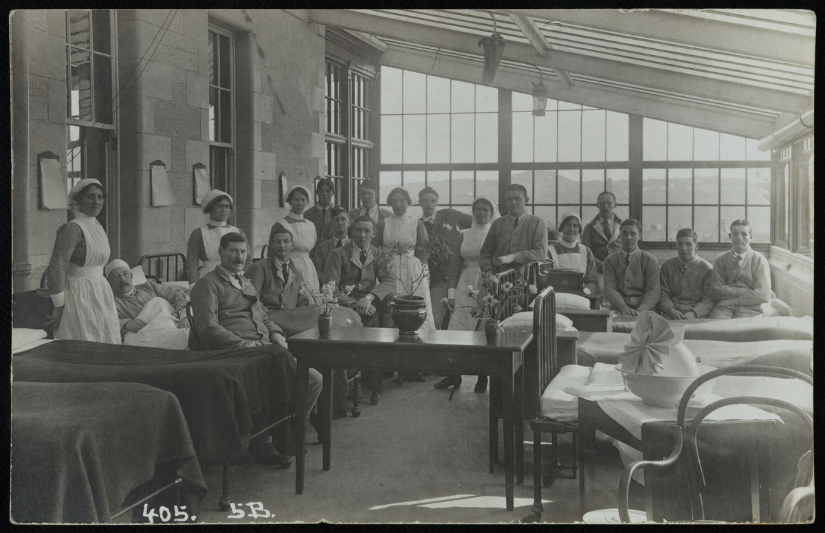 Bangour Village Hospital was taken over by the War Office during WW1 & 2 to be used as a military hospital (Edinburgh War Hospital). Soldiers began to arrive in June 1915 & by 1918 the hospital had reached a record capacity of 3000 patients #militaryhospitals #LHSA40