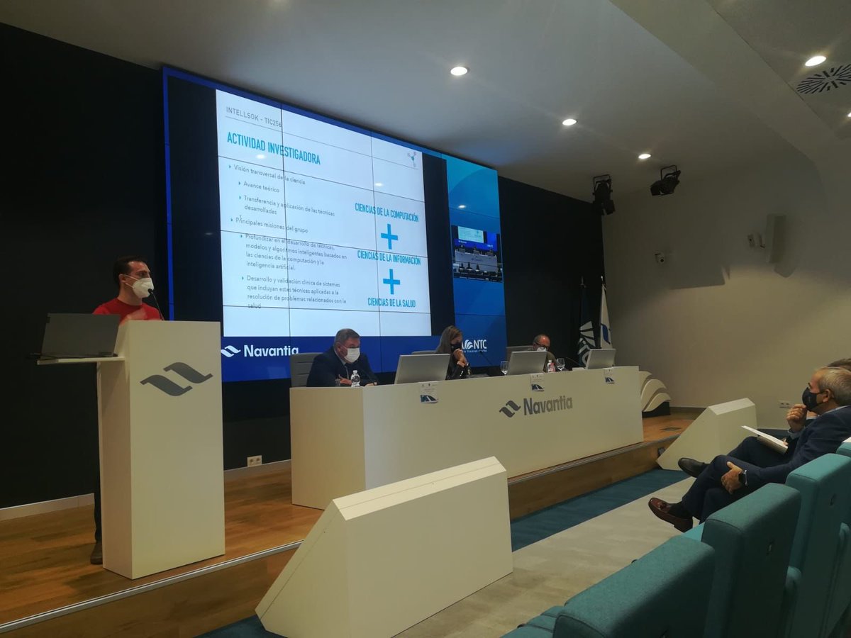 mjcobomartin's tweet photo. Hoy hemos presentado las líneas de investigación de nuestro grupo @IntellSok en el #NTC de @NavantiaOficial. Machine learning, e-health, deep learning en imágenes hiperespectrales, y como no, #SciMAT https://t.co/di0PA6lwtv