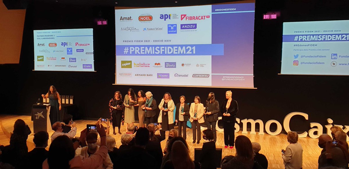 FegpComunicacio's tweet photo. El col·lectiu de #DonesdEmpresa, representat per @Mariatorra i @sílvia-domènech-72b27b20a, ha assistit a la 𝐗𝐗𝐈𝐕 𝐄𝐝𝐢𝐜𝐢𝐨́ 𝐝𝐞𝐥𝐬 𝐏𝐫𝐞𝐦𝐢𝐬 𝐅𝐢𝐝𝐞𝐦 (𝟐𝟎𝟐𝟏).
#ReDoneFidem #PremisFidem21 #dracma #DonesdEmpresa https://t.co/QLH6wt8Mgi
