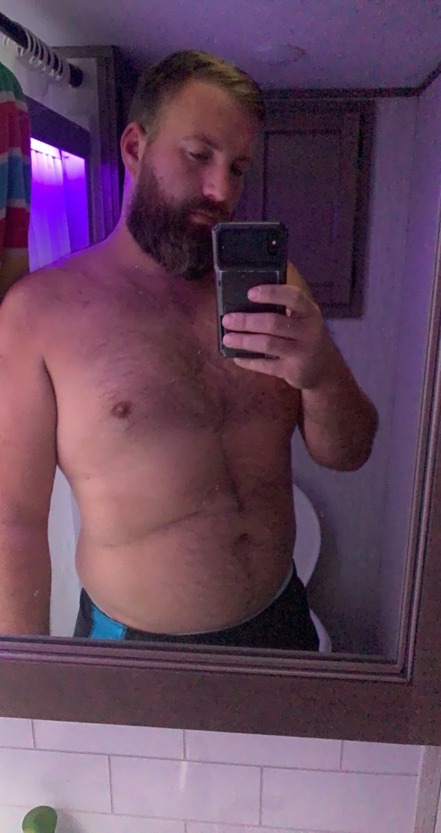 jaycc11987's tweet photo. Good morning #camping #daddy #gay #goodmorning #thursdaymorning #BeardedDaddy #Bears #chesthair #hairy https://t.co/7cCoqT27Ov