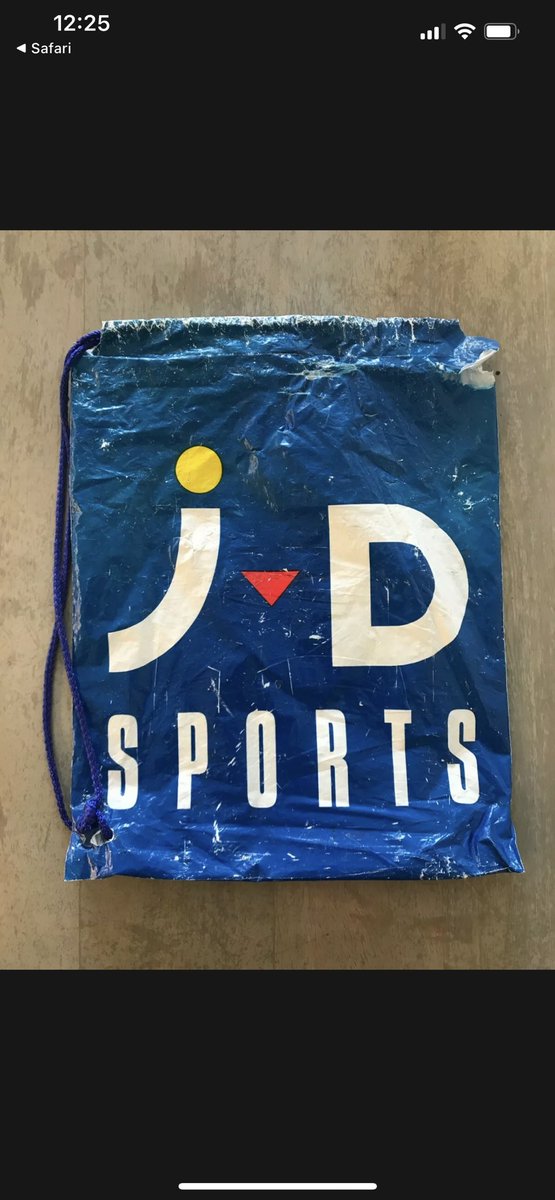 BOYADEE's tweet photo. Let’s just take a sec to remember that this used to be certain mans school bag. https://t.co/3g0lmFiqQN