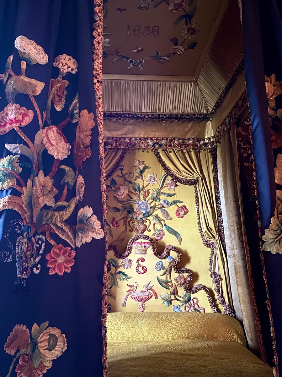 Landi_company's tweet photo. The glorious Black and Yellow Bed with and without its winter case covers.
Fun fact, these were the first covers to be made but they were felt to be rather ghostly so the rest were made in brighter colours!
@burghleyhouse @landicompany
#textileconservation #statebed https://t.co/M65jMC1x0c