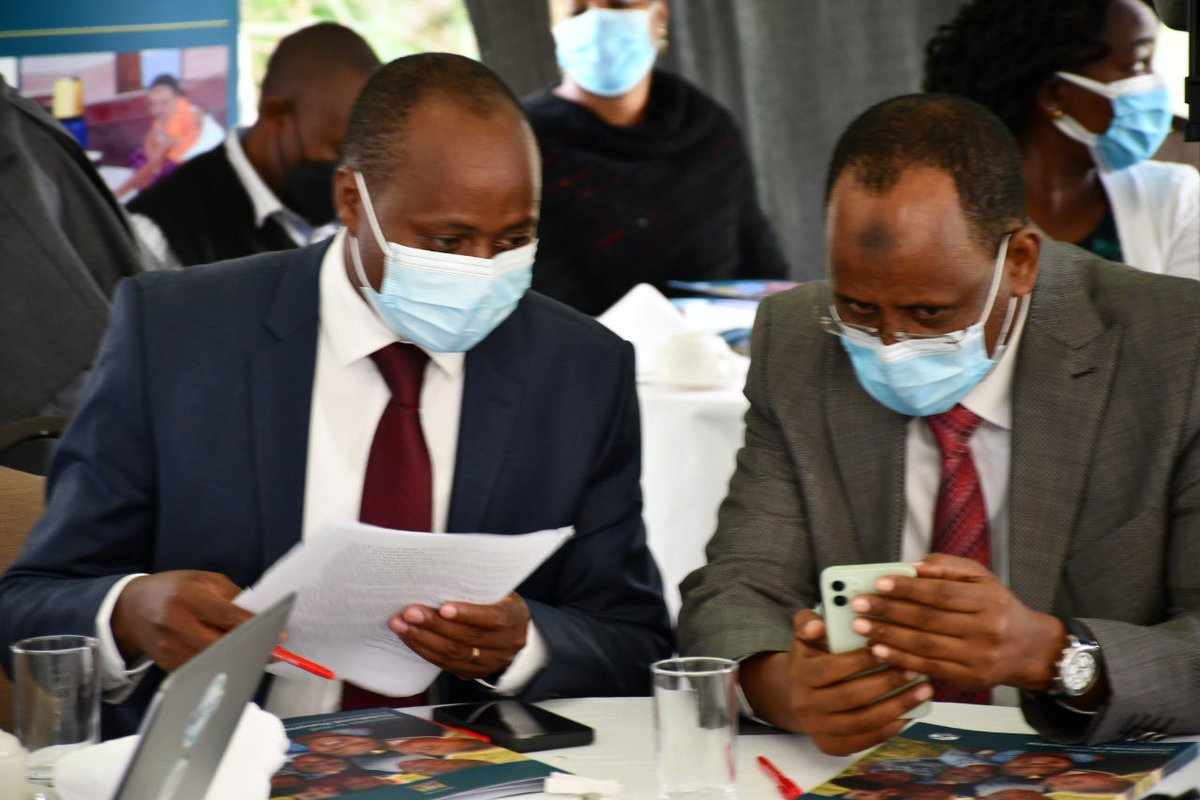 MOH_Kenya's tweet photo. Media briefing on World Pneumonia &amp; World Prematurity Days presided by the Director of Preventive &amp; Promotive Health Services, Dr.Andrew Mulwa &amp; Head of the Department of Family Health, Dr.Issak Bashir. https://t.co/hI5f7ccdr6
