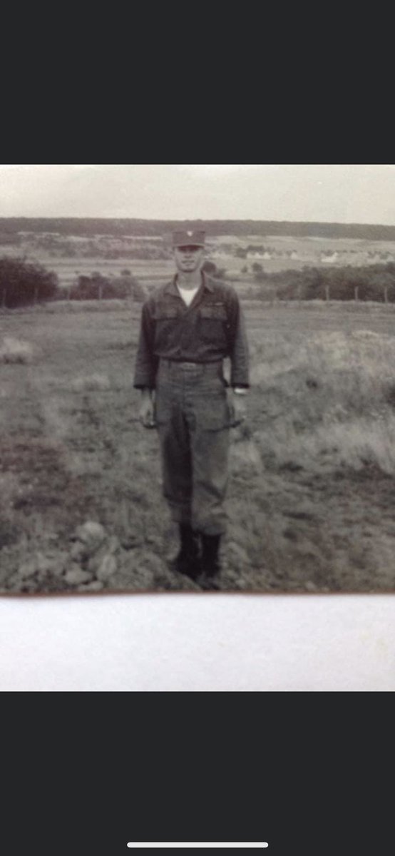 mullins_coach's tweet photo. Here is my Hero!!  Happy Veterans Day Dad. Love you and miss you everyday. Thank you for all that served. 🇺🇸 ❤️#HappyVeteransDay https://t.co/zMbiFrvCjC