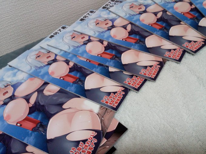 疲労で狂って布団の上で一人同人誌即売会してる 2限です 