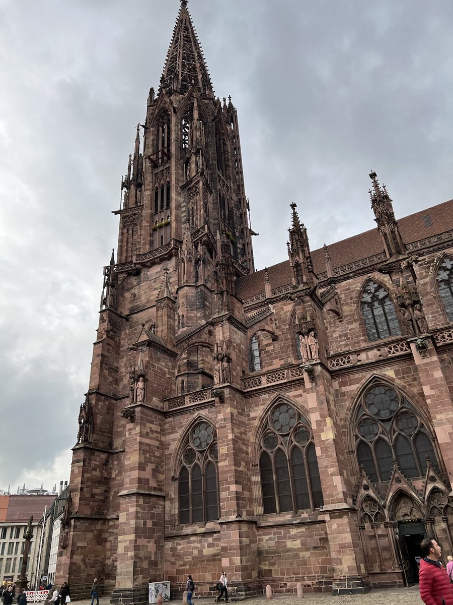 CarlByington's tweet photo. Freiburg im Breisgau is a vibrant university city in southwestern Germany’s Black Forest region. It is a cosmopolitan yet quaint reconstructed medieval town. Easy parking across from Schlossberg hill. Go for a hike around town or up the hill!
#carlbyington #phmdesign #Germany https://t.co/LTt0ACyh1n