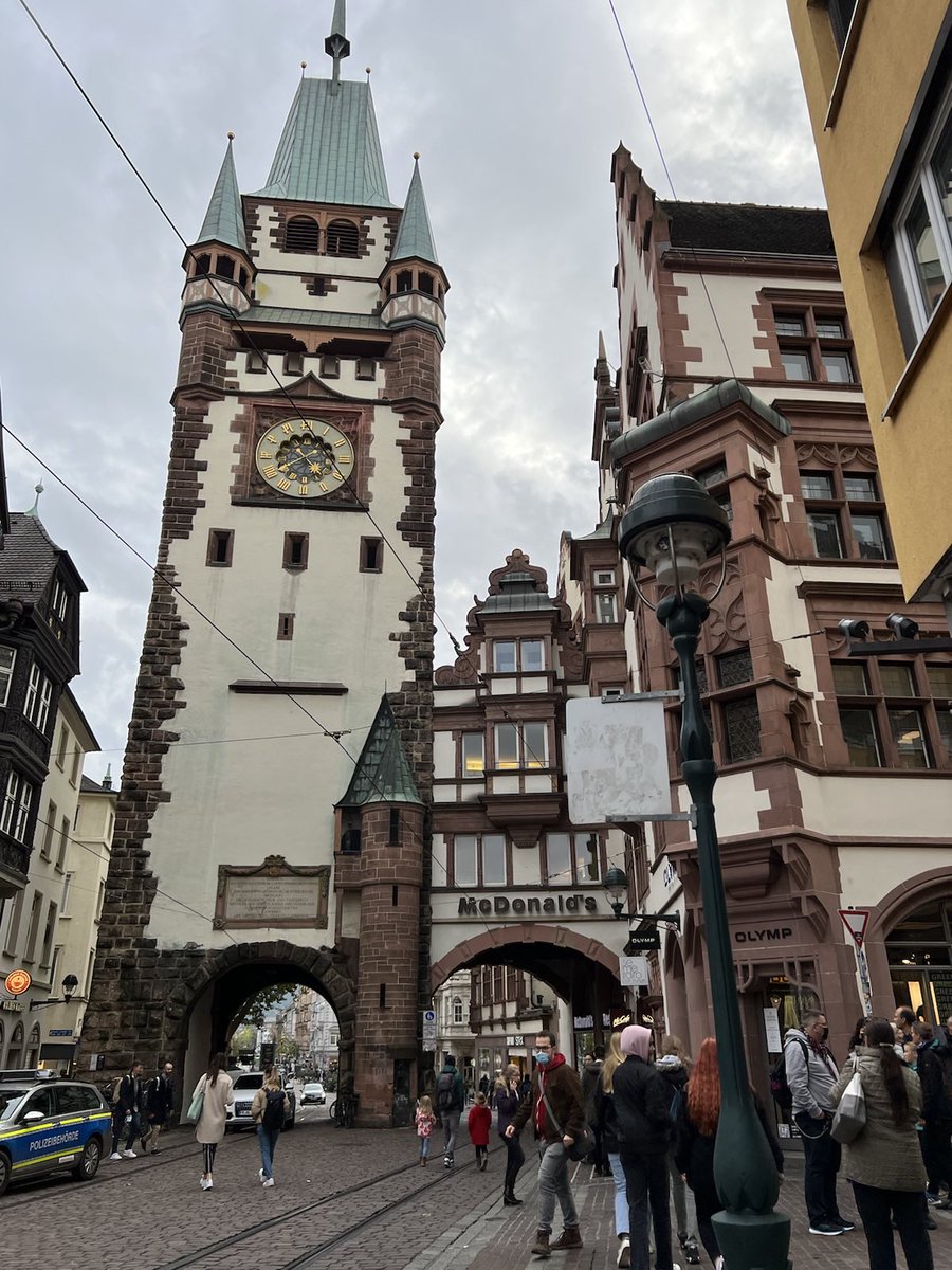 CarlByington's tweet photo. Freiburg im Breisgau is a vibrant university city in southwestern Germany’s Black Forest region. It is a cosmopolitan yet quaint reconstructed medieval town. Easy parking across from Schlossberg hill. Go for a hike around town or up the hill!
#carlbyington #phmdesign #Germany https://t.co/LTt0ACyh1n
