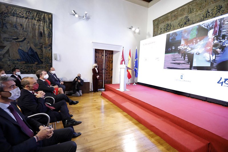 pscmpsoe's tweet photo. 🌹 Castilla-La Mancha presenta los actos para conmemorar el 40 Aniversario del Estatuto de Autonomía.

🗣 Abengózar reivindica este periodo de progreso y autoestima para nuestra tierra de la mano de los socialistas y de toda la ciudadanía.

🔗 https://t.co/jl3YWVKqmc https://t.co/ApMhJoMVf3