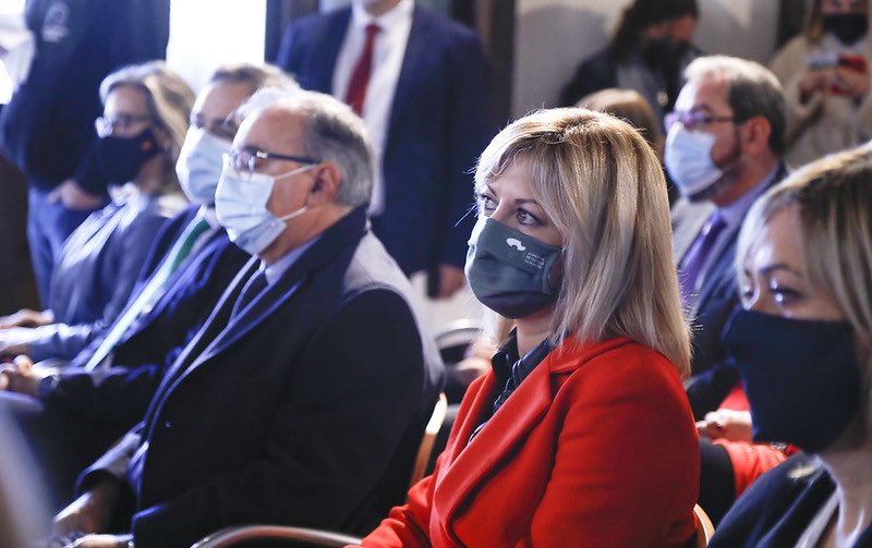 pscmpsoe's tweet photo. 🌹 Castilla-La Mancha presenta los actos para conmemorar el 40 Aniversario del Estatuto de Autonomía.

🗣 Abengózar reivindica este periodo de progreso y autoestima para nuestra tierra de la mano de los socialistas y de toda la ciudadanía.

🔗 https://t.co/jl3YWVKqmc https://t.co/ApMhJoMVf3