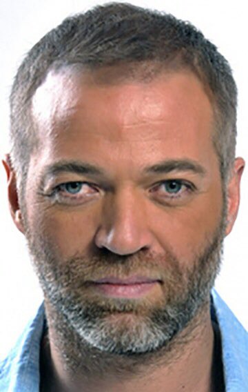 Çok erken bir kayıp. Oyuncu Yunus Güner hayatını kaybetti. Sevenlerine başsağlığı diliyorum.